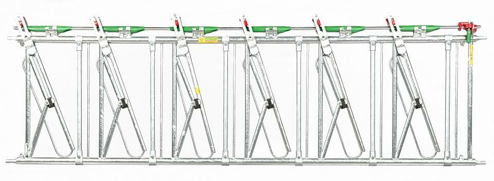 kaelber-sicherheits-selbstfangfressgitter-safety-mi-jourdain-sas-stalleinrichtung-goldbach-jove0403